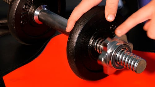Adding Weights To A Dumbbell