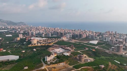 Buntes Panorama über die Stadt Luftaufnahme 4 K Alanya Türkei