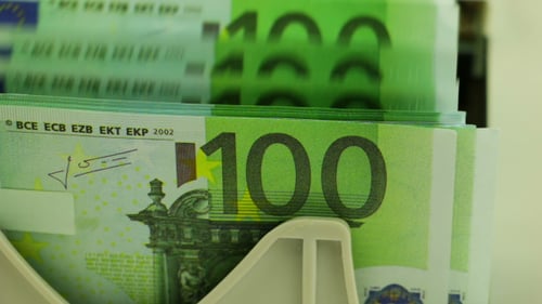 Currency Counter Processing 100 Euro Bills