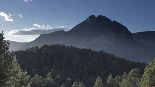 Cordillera Timelapse nocturno de luna llena 3
