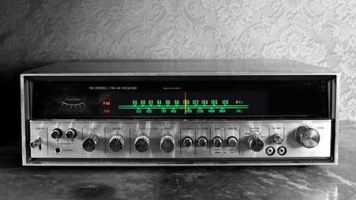 Vintage Radioempfänger, Frequenzwahl beweglich 5