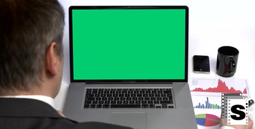 Arbeiten mit Laptop 6