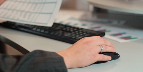 Office Worker | Analysis of the Course of Crypto-Currency Transactions on the Bitcoin Stock Exchange