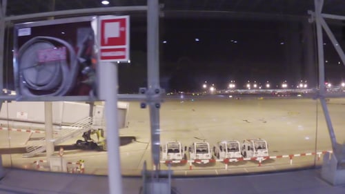 Luton Airport Fly Passagiere Reisen Urlaub 1