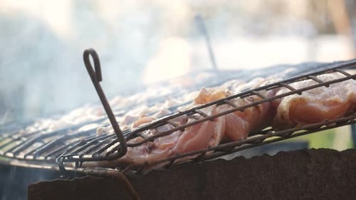 Grillen am Scheiterhaufen