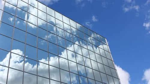 Cloud-Reflexionen im Bürogebäude