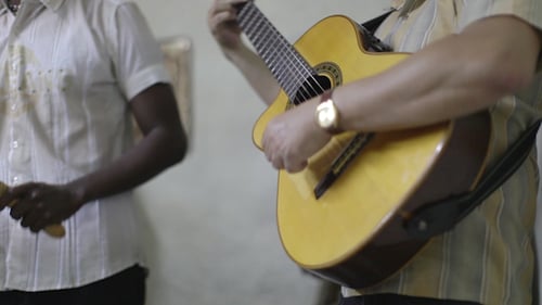 Banda cubana tocando música La Habana Cuba 39
