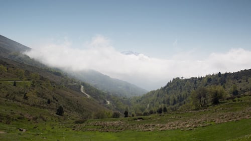 Pyrenees Vista Mountain 1