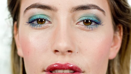 Makeup Cosmetics Schöne Frau 1