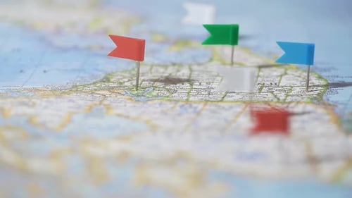 Marca de alfiler hecha a mano en mapa de Canadá, destino de viaje, sucursal de la empresa
