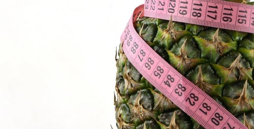 Ananas und Messung