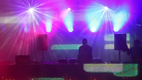 Dj Playing Music Festival Pantalla Led 8