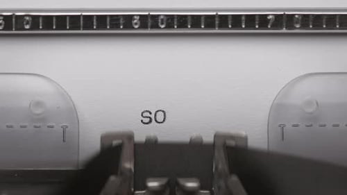 Tapez du texte sur une machine à écrire