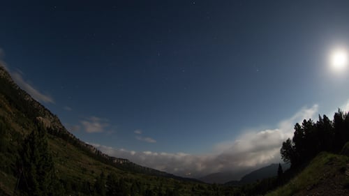 Starlapse im Naturpark Pedraforca Wildlife Barcelona Spanien 1