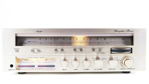Vintage Radio Receiver With Frequency Dial Moving 7