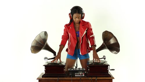 Super Stylish Female Dj Retro Gramophones 2