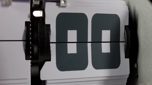 Vintage Mechanical Split-Flap Display Number Changes