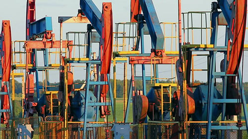 Viele funktionierende Ölpumpen