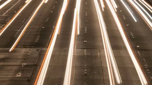 Autolichter auf stark befahrenen Autobahnen - Clip 2