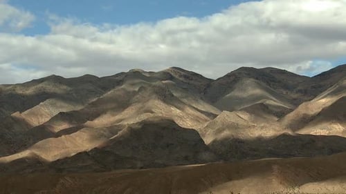 Wüste Berge & Wolken 1