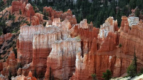 Nuages passant au-dessus de Bryce Canyon - 7