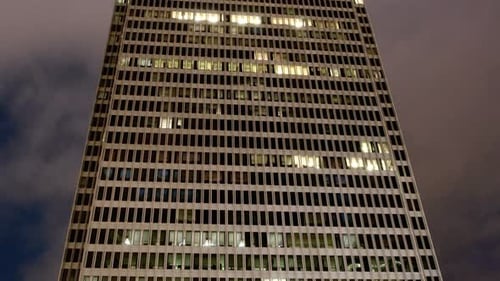 Edificio de noche