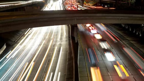 Verkehr auf der stark befahrenen Autobahn 10 in der Innenstadt von Los Angeles Kalifornien 2