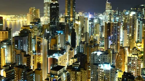Zeitraffer-Pan der Skyline von Hongkong und Victoria Harbour bei Nacht - Hong Kong 3