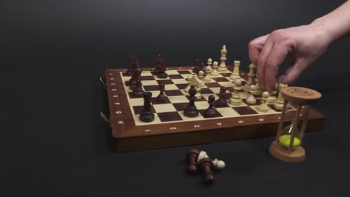 Estrategia de juego de ajedrez con Sand Watch