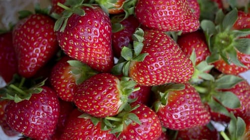 Erdbeeren, rotierend, Nahaufnahme