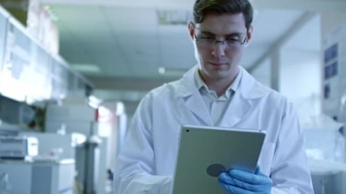 Using Tablet Computer in Laboratory