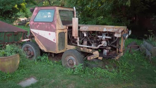 Abandoned tractor in the countryside.