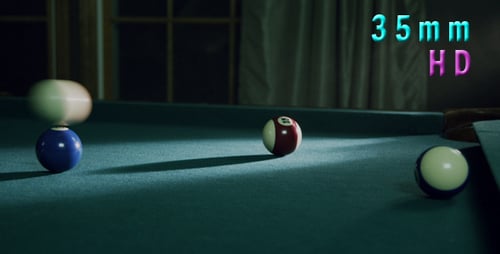 Billardball in die Tasche geschlagen von Cue Ball 09