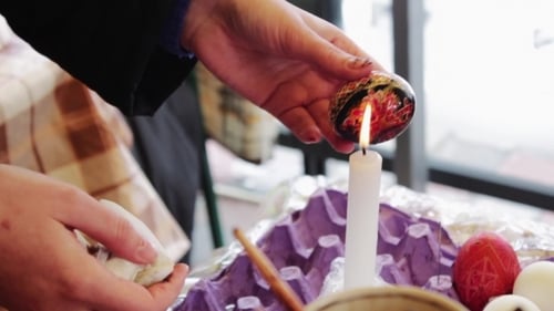 Man Paints The Easter Egg