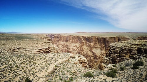 Über den Canyon in der Wüste