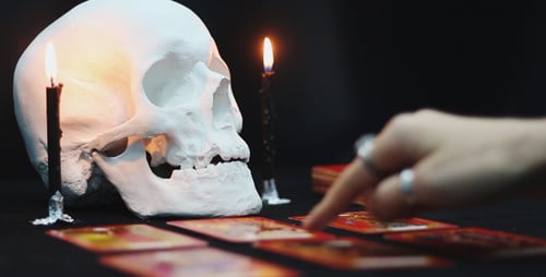 Rituel de magie noire et de divination par Tarot