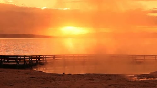 Lever de soleil sur Yellowstone Lake