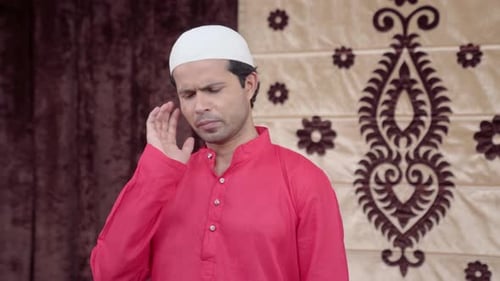 Nachdenklicher Muslim