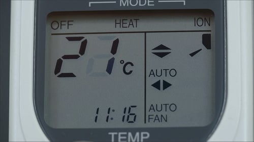 Bajando la temperatura del aire acondicionado