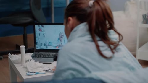 Woman Consults Doctor Online About Medications