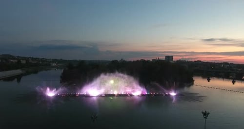 Show de fuente de agua danzante