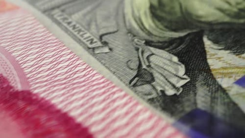 Konzept für den Geldwechsel in Fremdwährungen. Viele Banknoten verschiedener Nationen
.