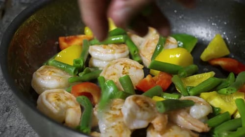 Frying Shrimp with Fresh Vegetables