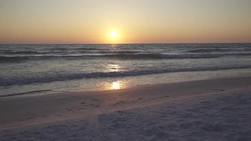 Schöner Strand bei Sonnenuntergang (3 von 5)
