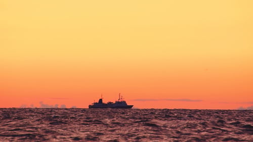 Ship & Sea