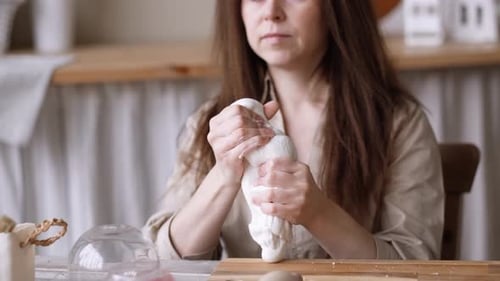 Handcraft Woman Master Modeling Cold Porcelain Hands Pressure Dough Porcelain Girl Sculpts From