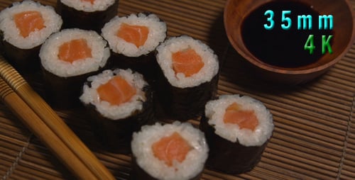 Traditionelle Lachs-Sushi Rolls 15