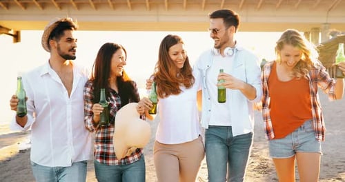 Friends Enjoying Beach Vacation with Drinks, Smiling