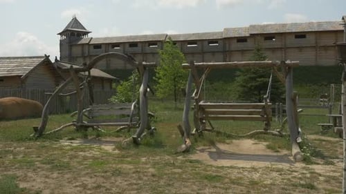 Balançoires en bois, balançoires