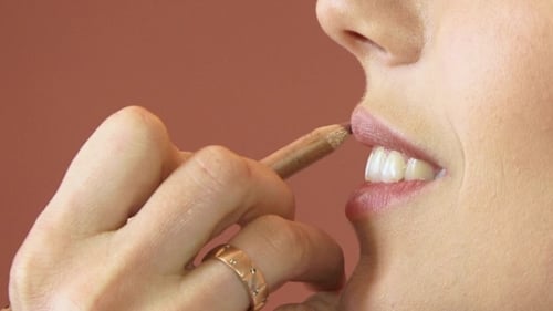 Using Lip Pen